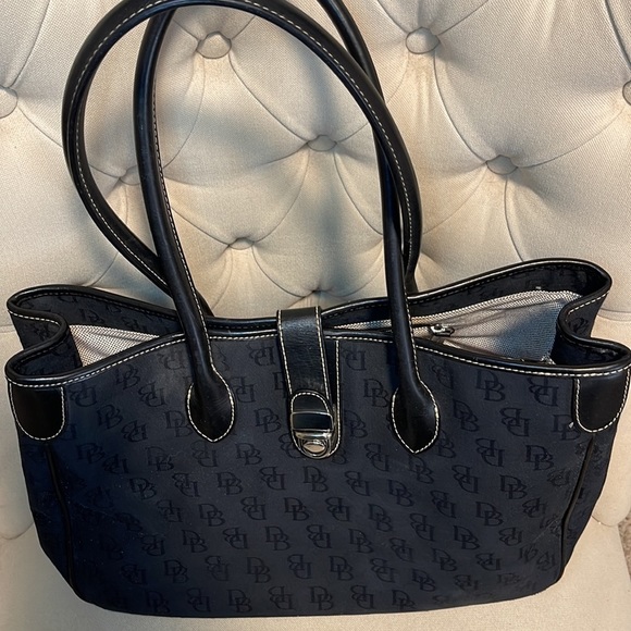 Dooney & Bourke K1013498 black monogram jacquard with black leather trim tote - Picture 10 of 13